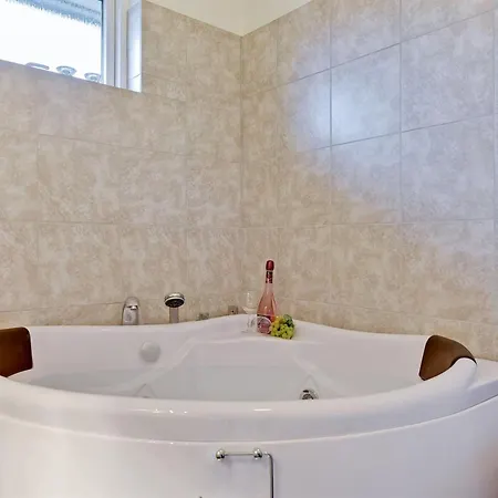 Vakantiehuis Sada - 12km From The Sea By Interhome